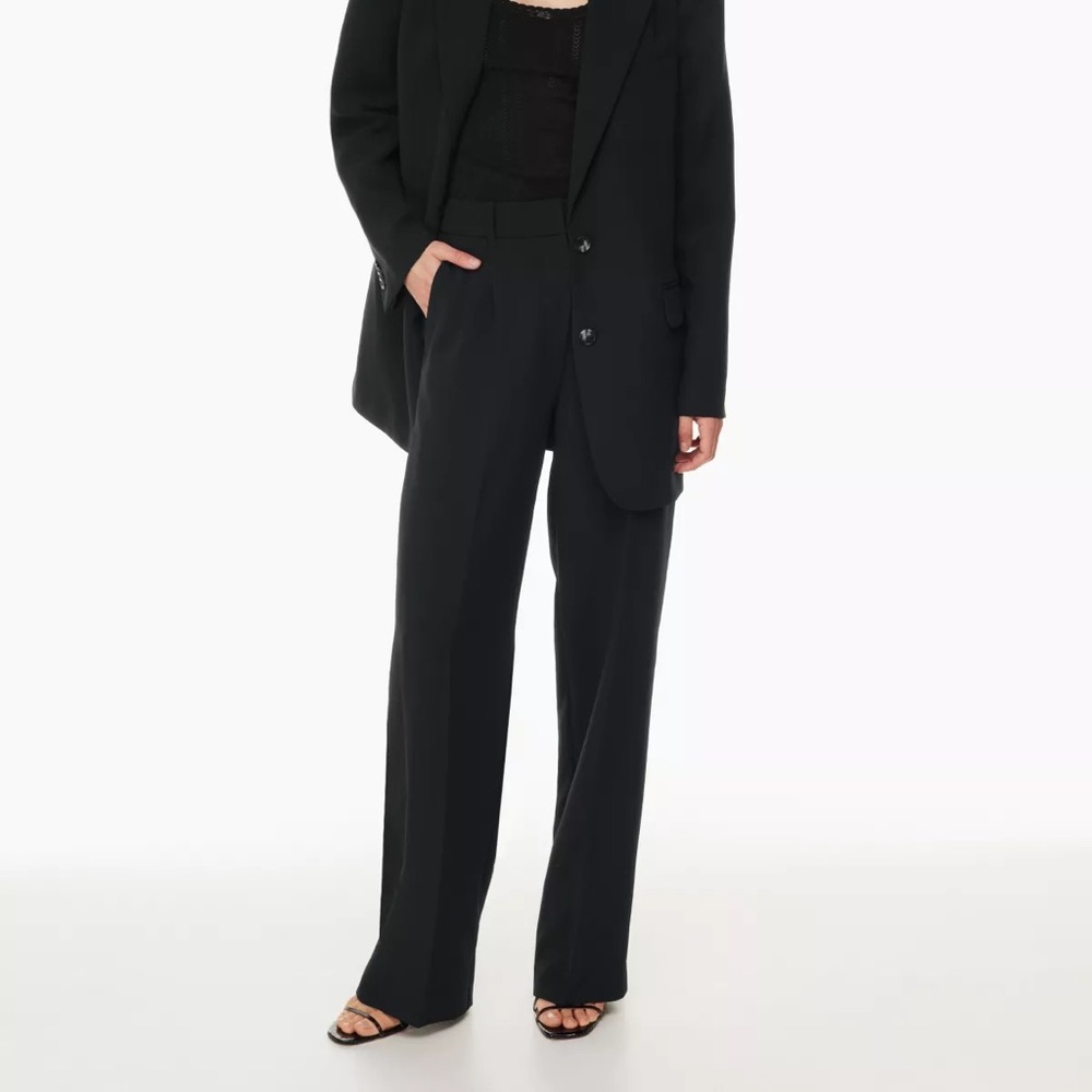 🌬 SOLD Aritzia Wilfred Effortless Pant